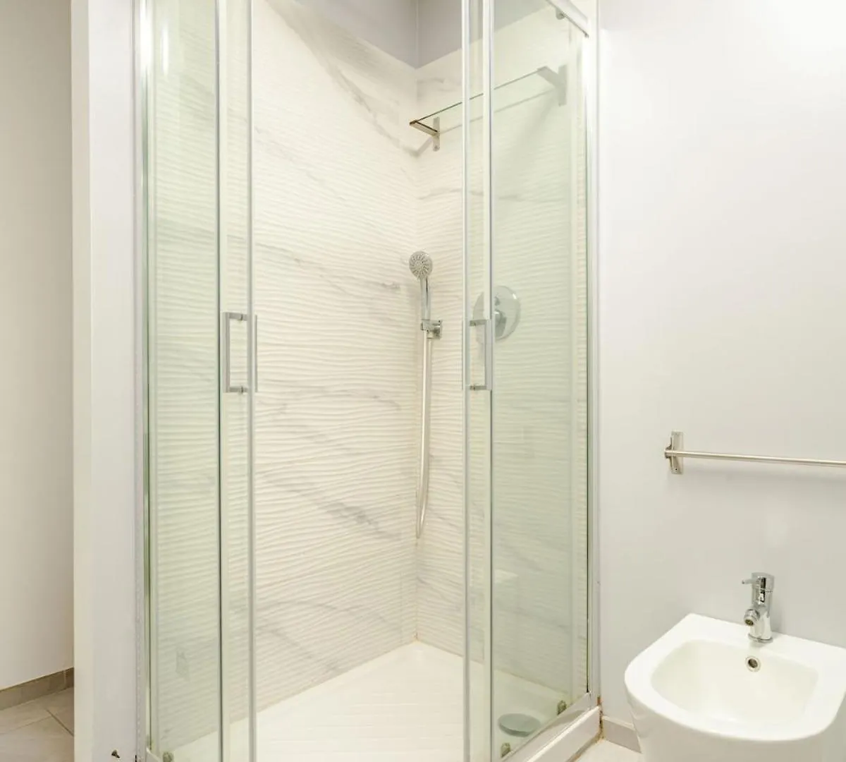 Apartament Baroni C - Free Private Parking-Wi- Fi And A-C Gerenzano Włochy