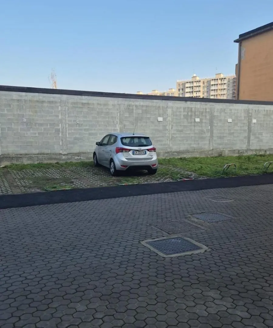 Apartament Baroni C - Free Private Parking-Wi- Fi And A-C Gerenzano